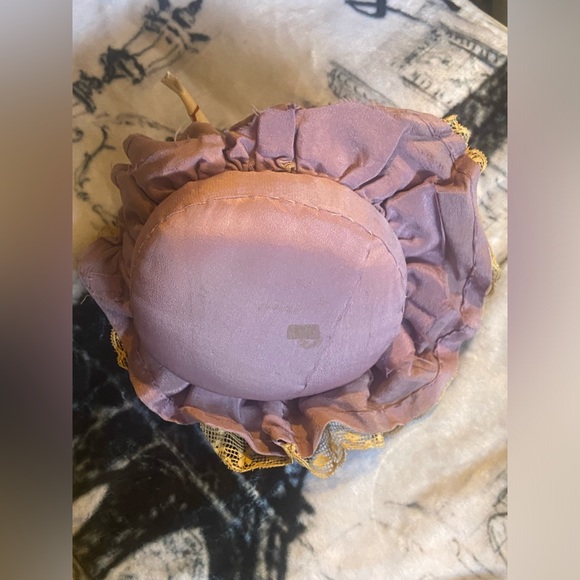 ON SALE 🤩 Vintage Porcelain Half Doll Pin Cushion - Picture 7 of 10